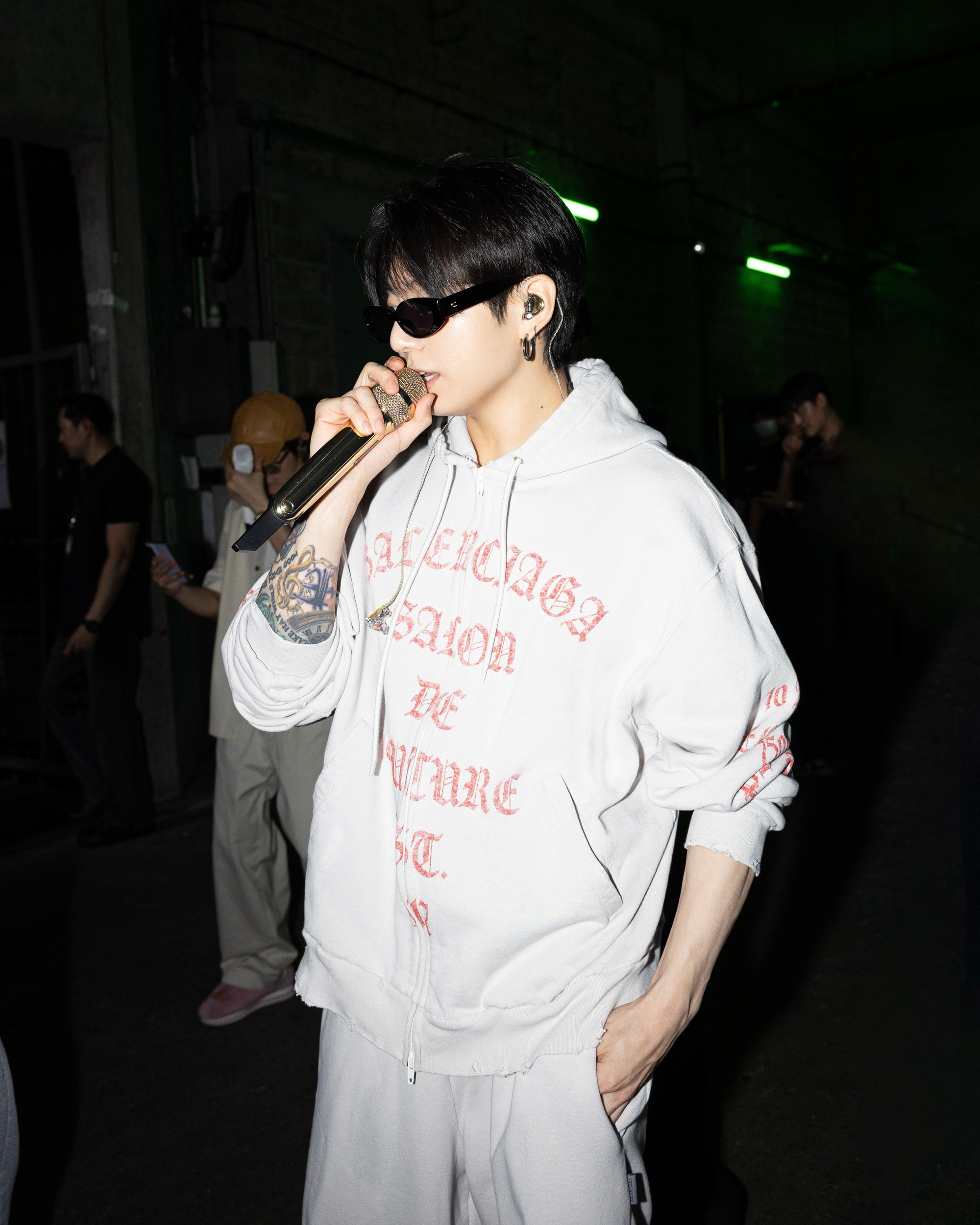 Kh&ocirc;ng danh kh&ocirc;ng phận, đ&acirc;y l&agrave; thứ Jung Kook (BTS) nhận lại từ "mập mờ" của m&igrave;nh- Ảnh 2.