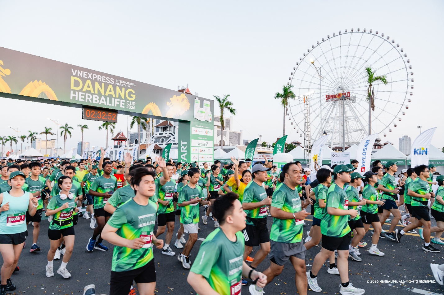 Herbalife Việt Nam đồng hành cùng tạo nên một ngày hội chạy bộ sôi động tại VnExpress Đà Nẵng International Marathon Herbalife Cup 2026 - Ảnh 3.