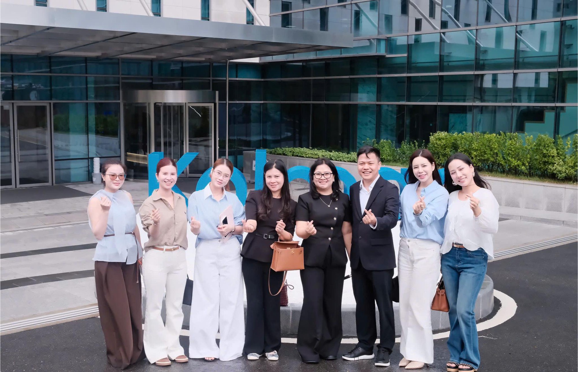 LOMERE Việt Nam cùng đối tác thăm hai nhà máy mỹ phẩm Hàn Quốc - Ảnh 1.