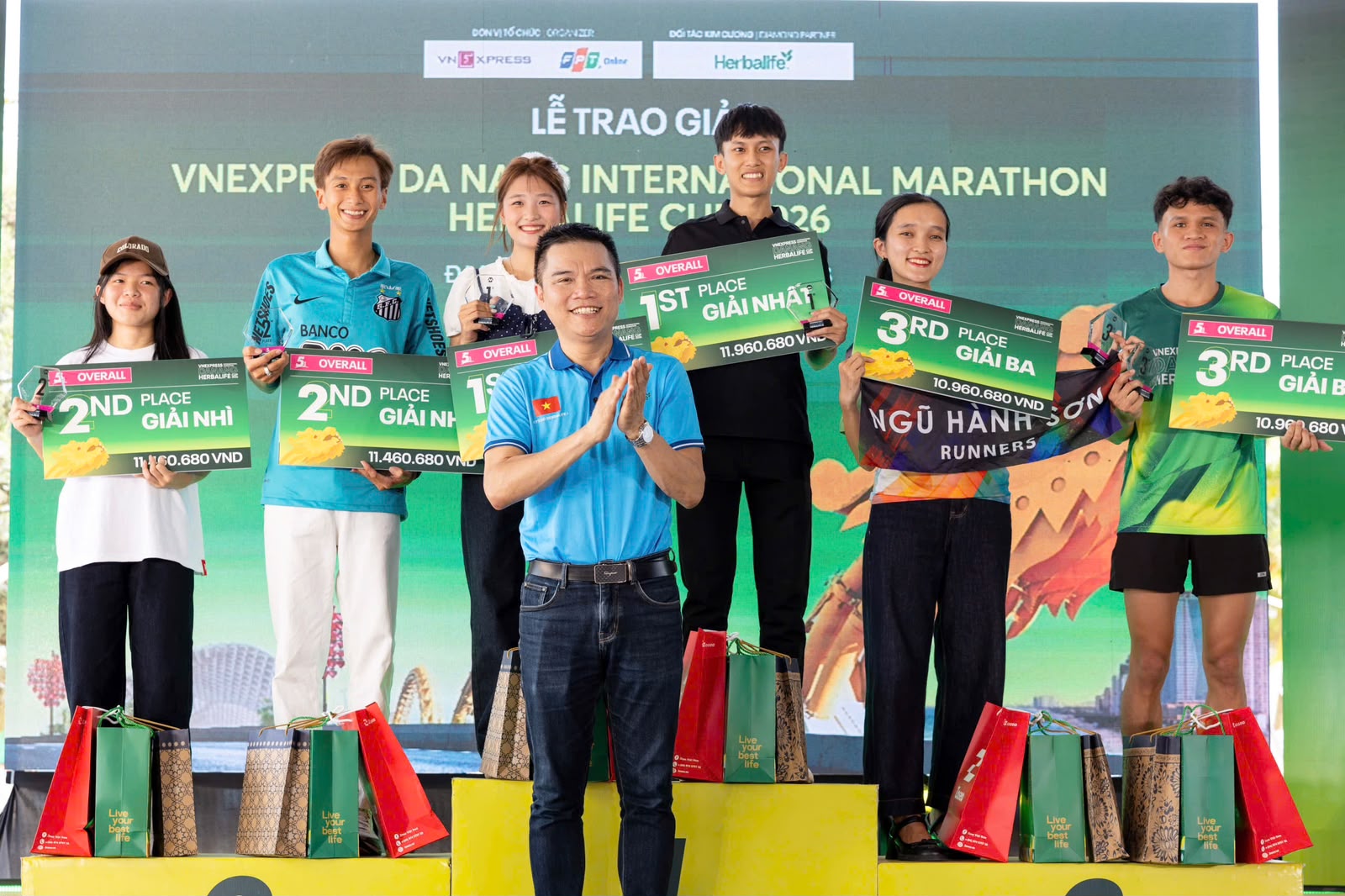 Herbalife Việt Nam đồng hành cùng tạo nên một ngày hội chạy bộ sôi động tại VnExpress Đà Nẵng International Marathon Herbalife Cup 2026 - Ảnh 6.
