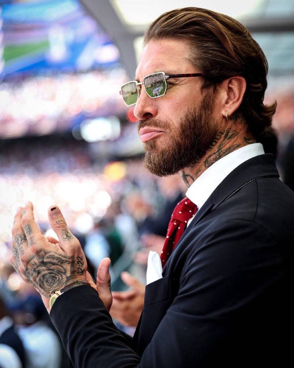 Ferrari cũ vẫn l&agrave; Ferrari, Sergio Ramos c&oacute; 40 tuổi vẫn n&eacute;t- Ảnh 5.