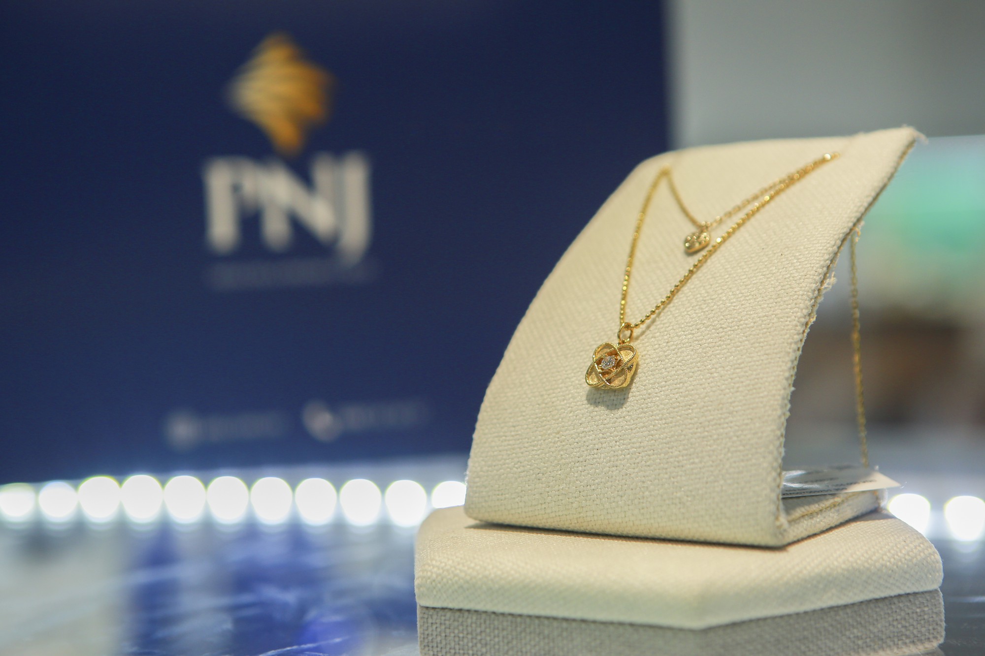 CEO PNJ: Làn sóng bán lại kim cương khiến doanh số thu mua gấp 5 lần bán ra- Ảnh 1.