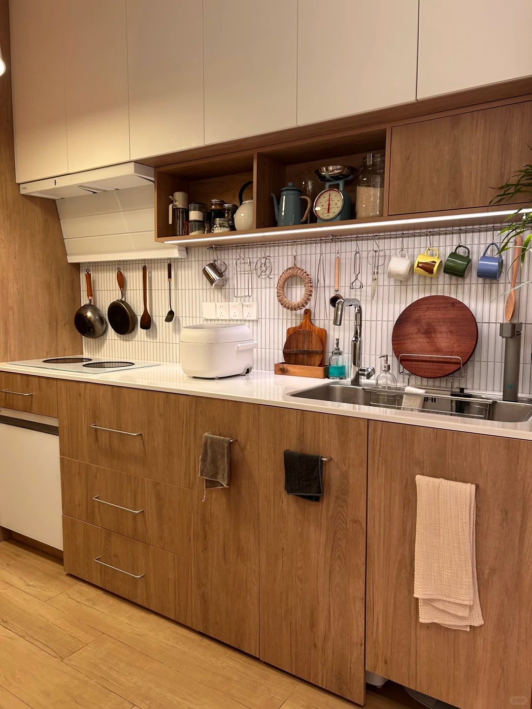 Căn hộ 35m&sup2; ngập tr&agrave;n c&acirc;y xanh của ch&agrave;ng trai độc th&acirc;n - Ảnh 5.
