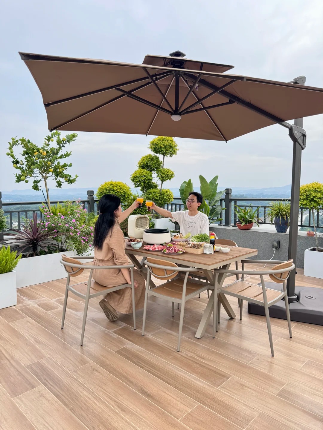 Biến s&acirc;n thượng tầng 32 của penthouse th&agrave;nh vườn rau, ao c&aacute;: Lại 1 t&aacute;c phẩm kinh điển của "Ph&aacute;p sư Trung Hoa"- Ảnh 9.