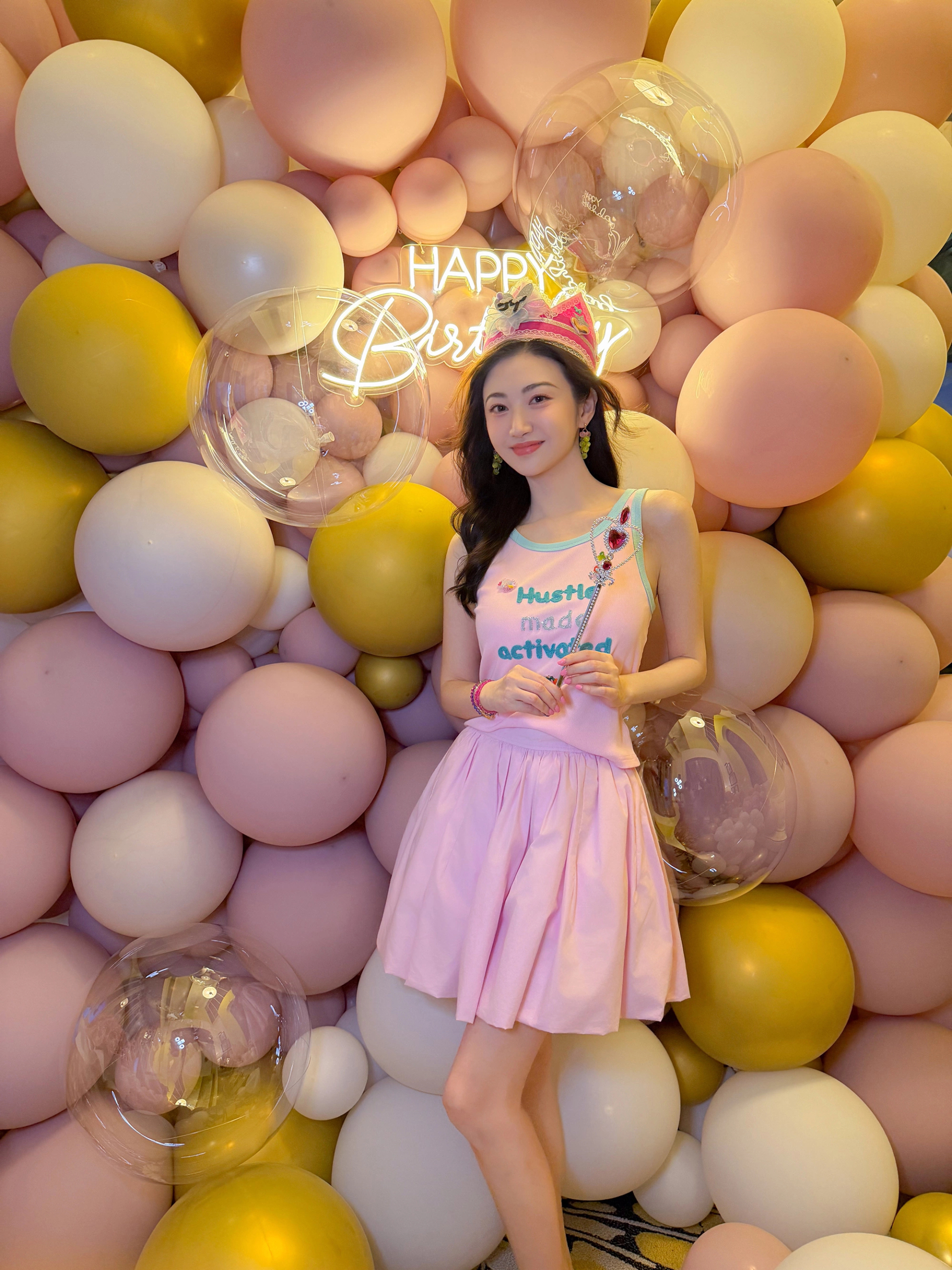 Ngọc nữ showbiz lộ hợp đồng mang thai hộ cho đại gia đến Ph&uacute; Quốc đ&oacute;n sinh nhật tuổi 38- Ảnh 1.