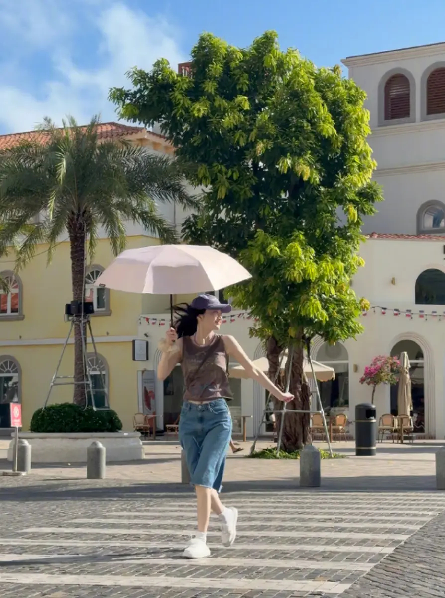 Ngọc nữ showbiz lộ hợp đồng mang thai hộ cho đại gia đến Ph&uacute; Quốc đ&oacute;n sinh nhật tuổi 38- Ảnh 2.