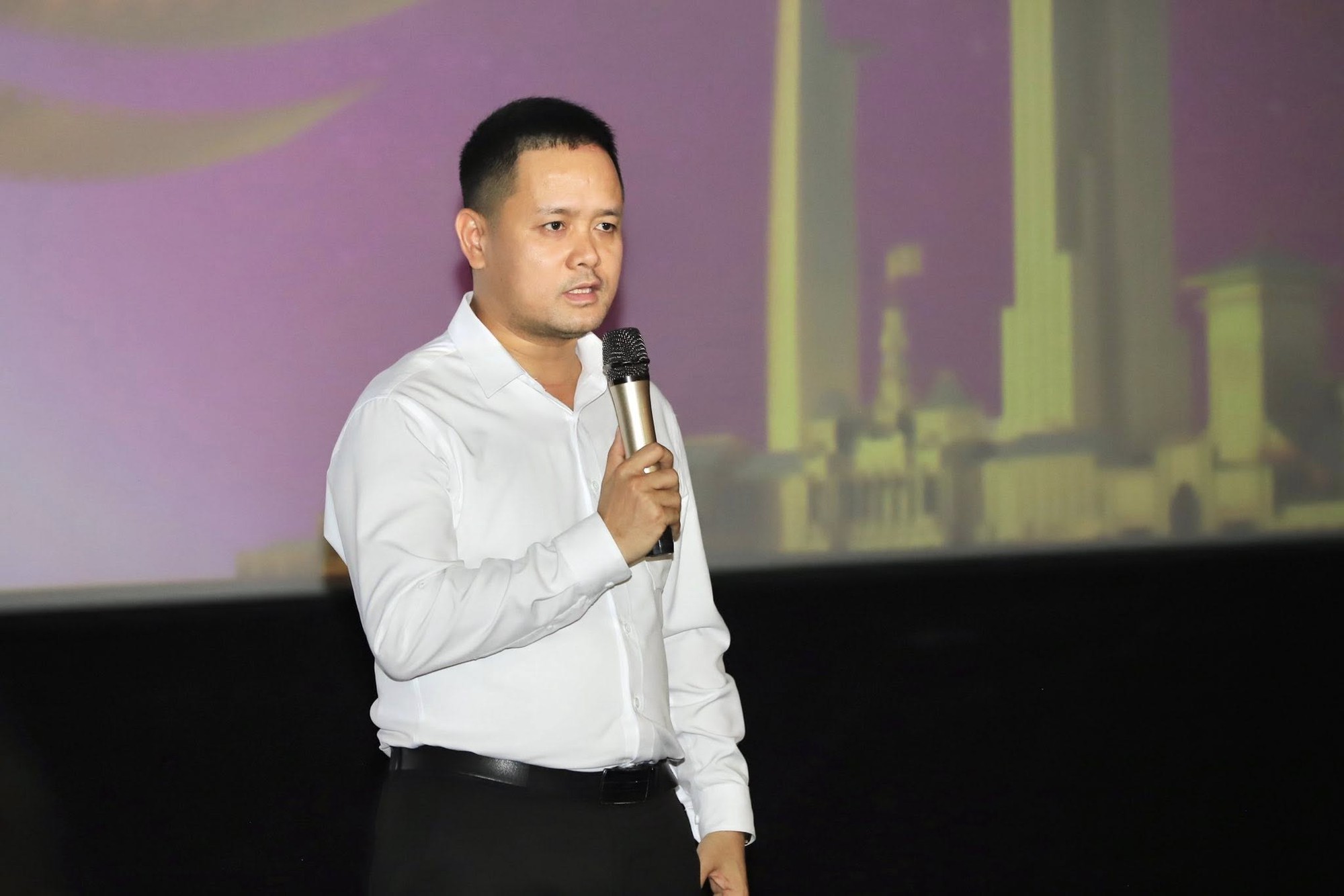 Cục trưởng Cục Điện ảnh: Đừng vội đ&aacute;nh gi&aacute; Ho&agrave;ng Hậu Cuối C&ugrave;ng khi chưa xem đầy đủ- Ảnh 1.