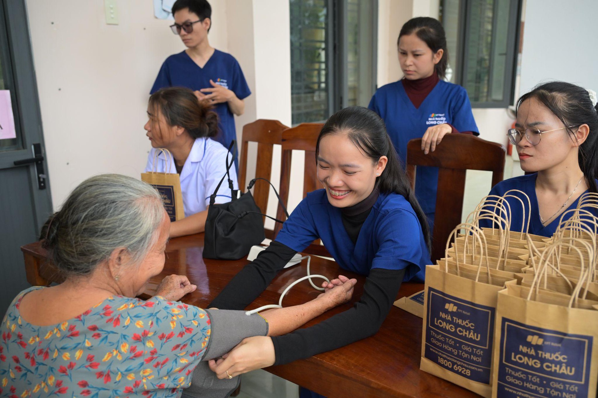 H&agrave;nh tr&igrave;nh t&igrave;m lại t&ecirc;n cho những người anh h&ugrave;ng: Hy vọng được thắp l&ecirc;n từ những mẫu ADN - Ảnh 8.