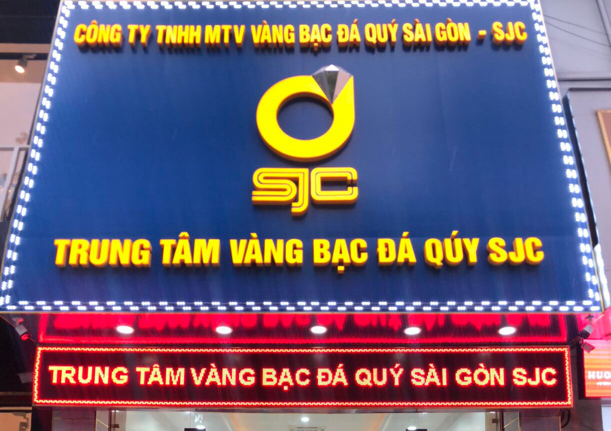 Cựu Tổng Gi&aacute;m đốc SJC chỉ đạo trưởng ph&ograve;ng kinh doanh nhập lậu kim cương, đưa v&agrave;o hệ thống b&aacute;n lẻ- Ảnh 2.