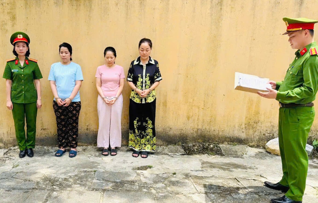 Cựu Tổng Gi&aacute;m đốc SJC chỉ đạo trưởng ph&ograve;ng kinh doanh nhập lậu kim cương, đưa v&agrave;o hệ thống b&aacute;n lẻ- Ảnh 3.