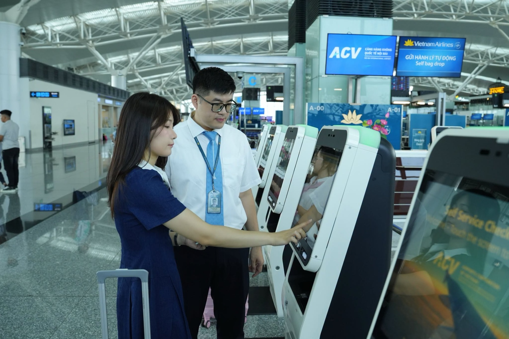 Kh&aacute;ch đi m&aacute;y bay Vietnam Airlines lưu &yacute;: Từ b&acirc;y giờ c&oacute; th&ecirc;m quyền lợi khi k&yacute; gửi h&agrave;nh l&yacute; tại s&acirc;n bay Nội B&agrave;i- Ảnh 2.