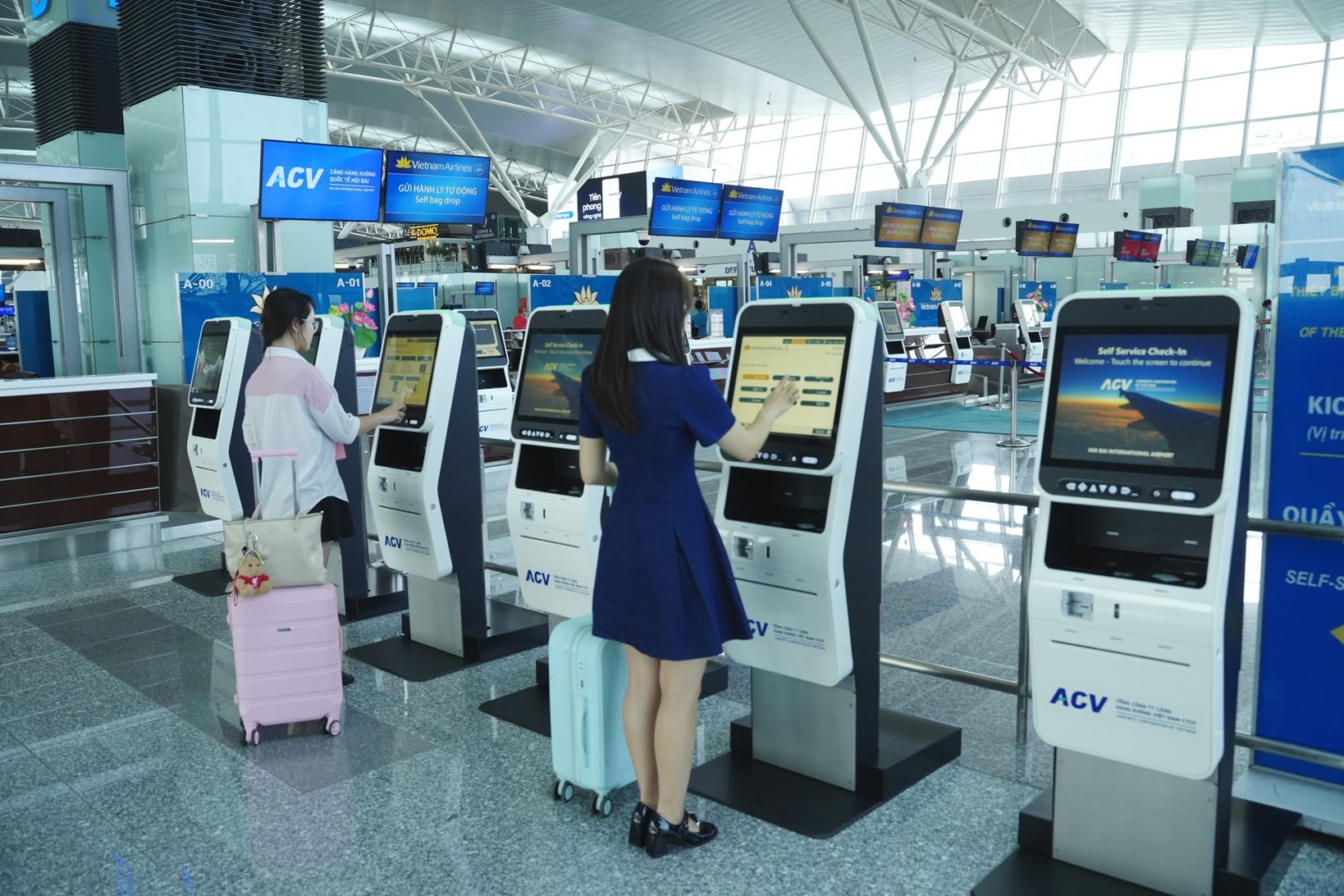 Kh&aacute;ch đi m&aacute;y bay Vietnam Airlines lưu &yacute;: Từ b&acirc;y giờ c&oacute; th&ecirc;m quyền lợi khi k&yacute; gửi h&agrave;nh l&yacute; tại s&acirc;n bay Nội B&agrave;i- Ảnh 1.