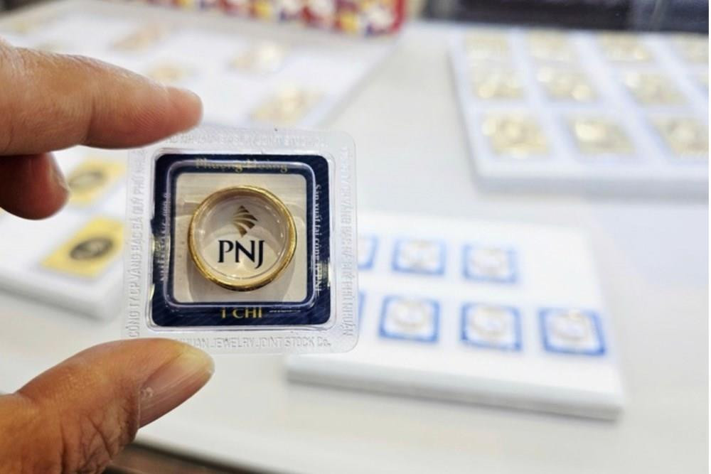 Lộ tr&igrave;nh chi tiết mức thanh to&aacute;n tiền mua lại của PNJ: Ho&agrave;n tất sau 120 ng&agrave;y, chuyển đổi sản phẩm kh&aacute;c được ưu đ&atilde;i tới 5%- Ảnh 1.