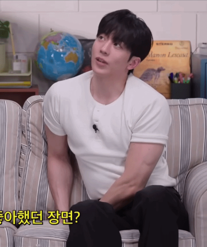 Nam Joo Hyuk trở lại với phim hot to&agrave;n cầu: Xứng danh "ch&agrave;ng thơ" khiến Dior m&ecirc; kh&ocirc;ng dứt, từ mặt đến body đều ho&agrave;n hảo- Ảnh 9.