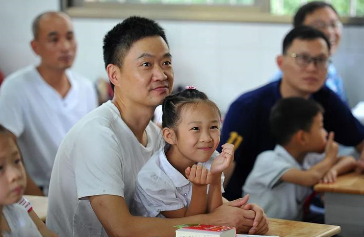 "T&ocirc;i chọn trường n&agrave;y cho con v&igrave; c&oacute;... bồn cầu ngồi bệt" - Chia sẻ lạ l&ugrave;ng của một phụ huynh g&acirc;y tranh c&atilde;i- Ảnh 1.
