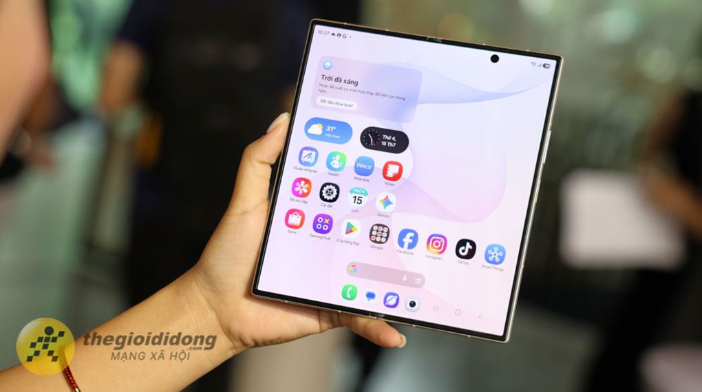 So sánh Galaxy Z Fold8 và Galaxy Z Fold8 Ultra: Dòng gập mới khác nhiều không? - Ảnh 1.