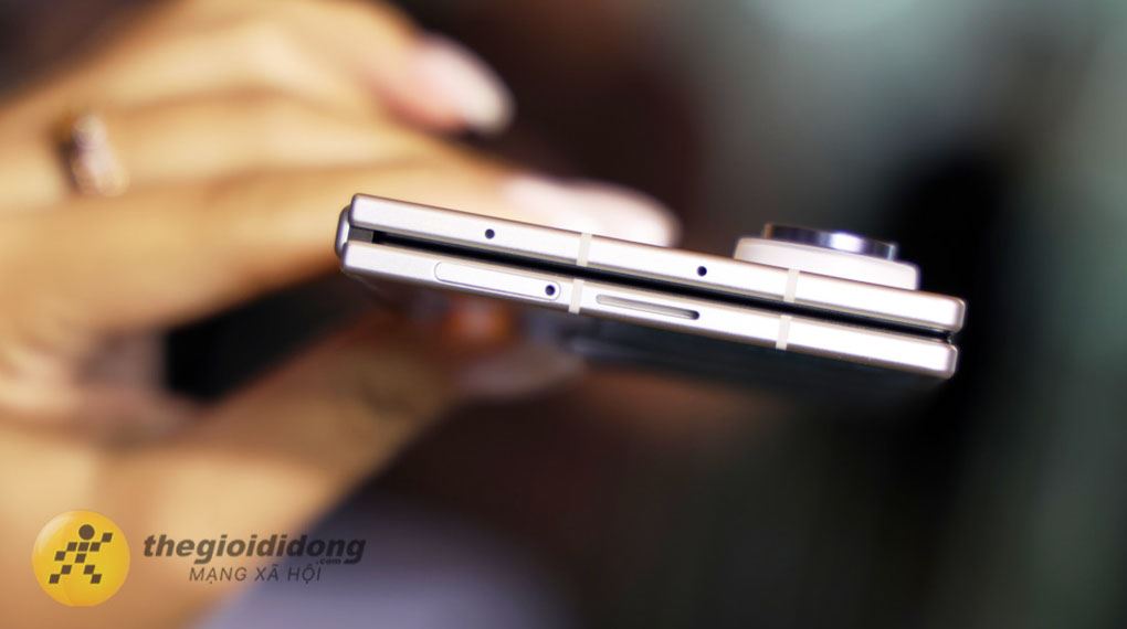 So sánh Galaxy Z Fold8 và Galaxy Z Fold8 Ultra: Dòng gập mới khác nhiều không? - Ảnh 2.
