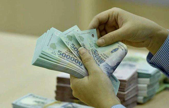 Gửi bao nhi&ecirc;u tiền v&agrave;o ng&acirc;n h&agrave;ng để mỗi th&aacute;ng nhận l&atilde;i 15 triệu đồng?- Ảnh 1.