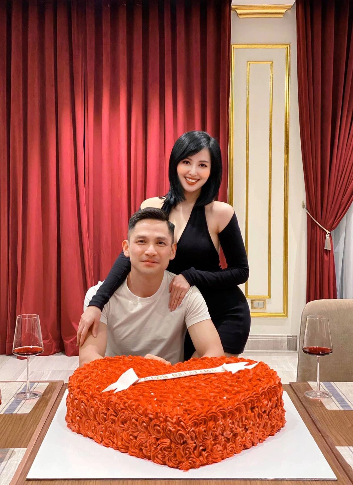 Việt Nam c&oacute; mỹ nh&acirc;n mặt đẹp như b&uacute;p b&ecirc;, body lại bốc lửa: Bỏ showbiz lấy thiếu gia, 10 năm kh&ocirc;ng trở lại- Ảnh 3.