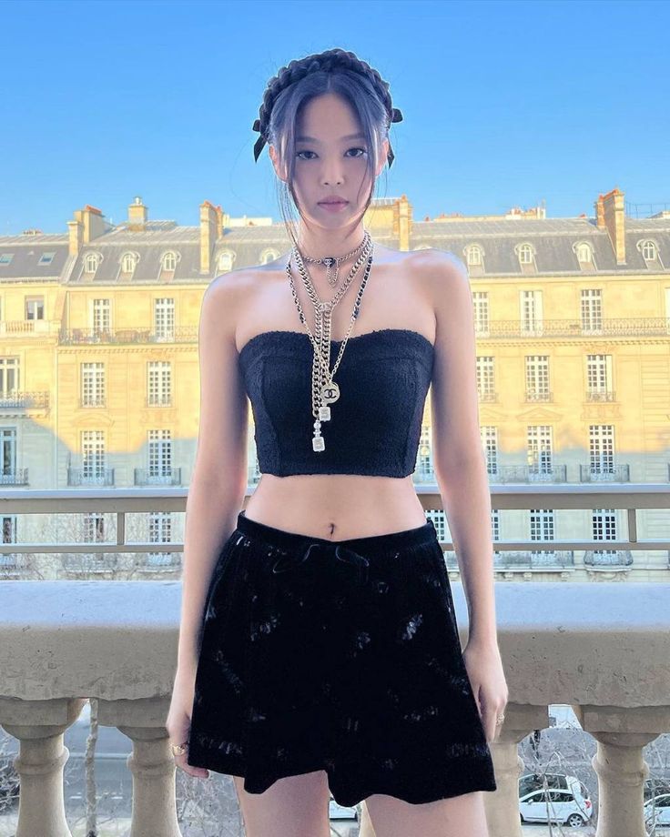 Jennie hẹn h&ograve; với "t&igrave;nh trẻ" khiến d&acirc;n t&igrave;nh nhớ đến h&igrave;nh ảnh 4 năm trước- Ảnh 5.
