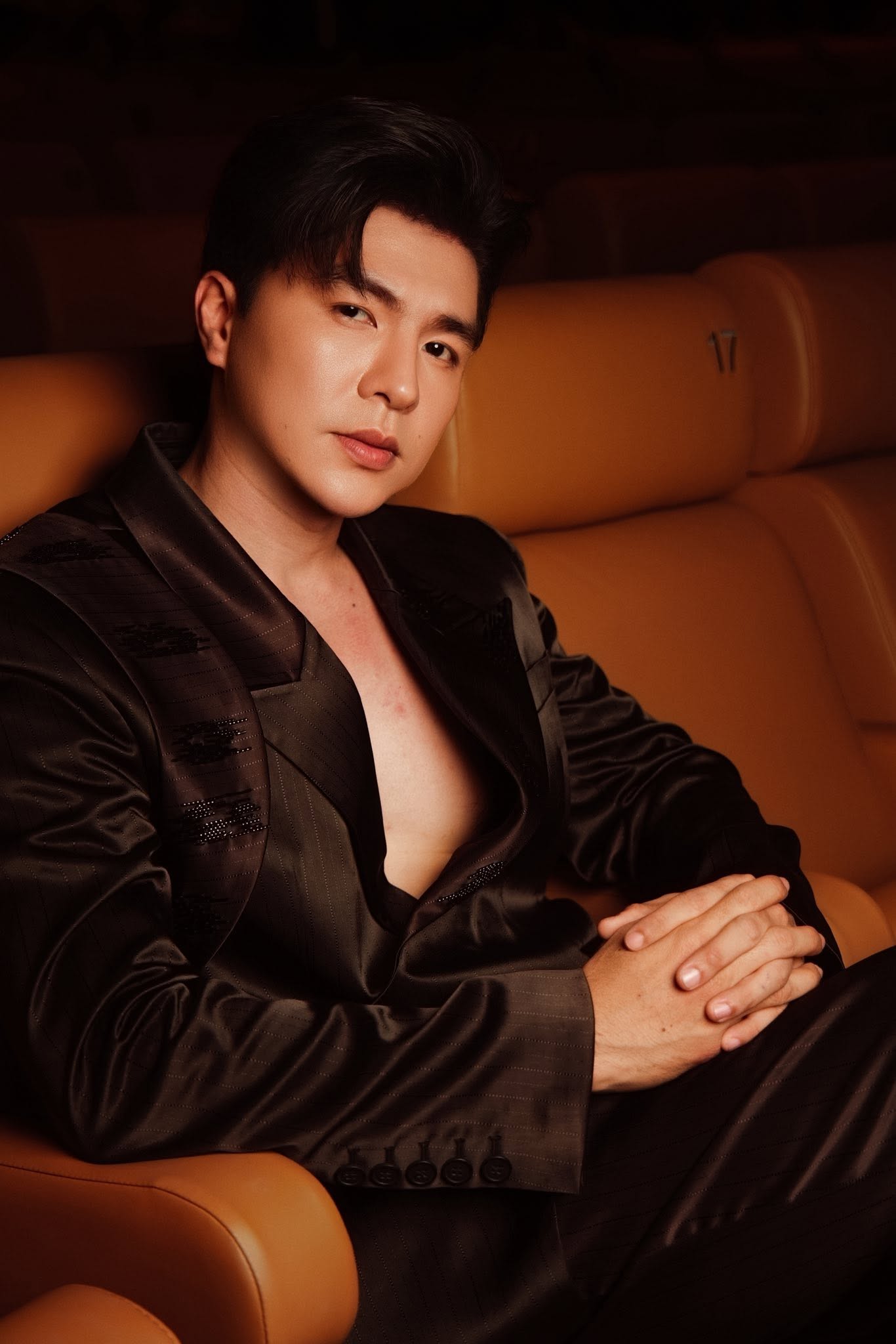 D&agrave;n sao Mưa Đỏ sau 1 năm: Người hot đến nỗi đ&oacute;ng li&ecirc;n tiếp 8 phim, người vướng h&agrave;ng loạt ồn &agrave;o- Ảnh 2.