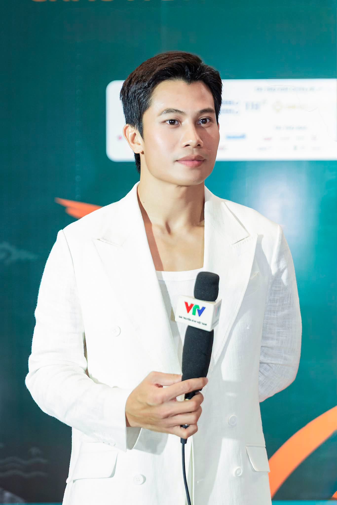 D&agrave;n sao Mưa Đỏ sau 1 năm: Người hot đến nỗi đ&oacute;ng li&ecirc;n tiếp 8 phim, người vướng h&agrave;ng loạt ồn &agrave;o- Ảnh 7.