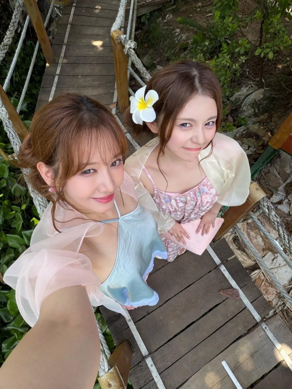 Vợ của ng&ocirc;i sao ngh&igrave;n tỷ Vbiz "n&aacute;o loạn" miền T&acirc;y, lộ nhan sắc thật qua camera thường h&uacute;t 1 triệu người xem!- Ảnh 4.