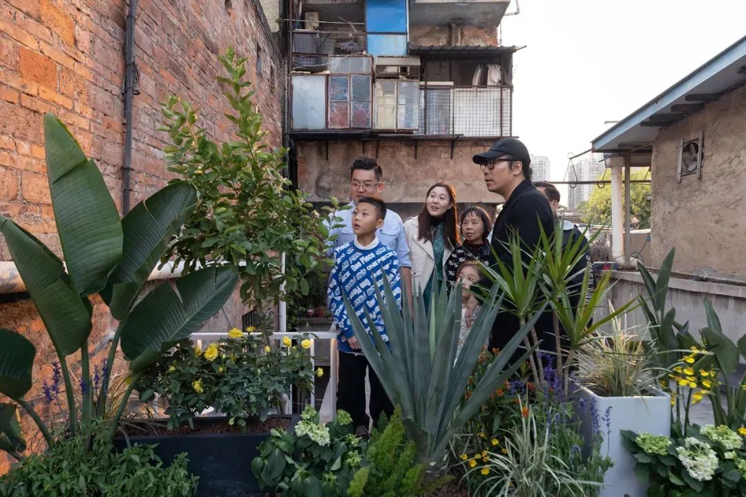 Từ căn nh&agrave; cũ dột n&aacute;t đến tổ ấm ba thế hệ đầy &aacute;nh s&aacute;ng: Cuộc cải tạo 150m&sup2; khiến ai xem cũng bất ngờ- Ảnh 15.