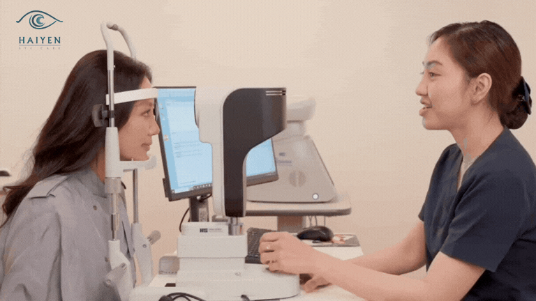 Văn Mai Hương đi x&oacute;a cận nhưng được b&aacute;c sĩ y&ecirc;u cầu l&agrave;m th&ecirc;m một việc trước khi phẫu thuật - Ảnh 3.