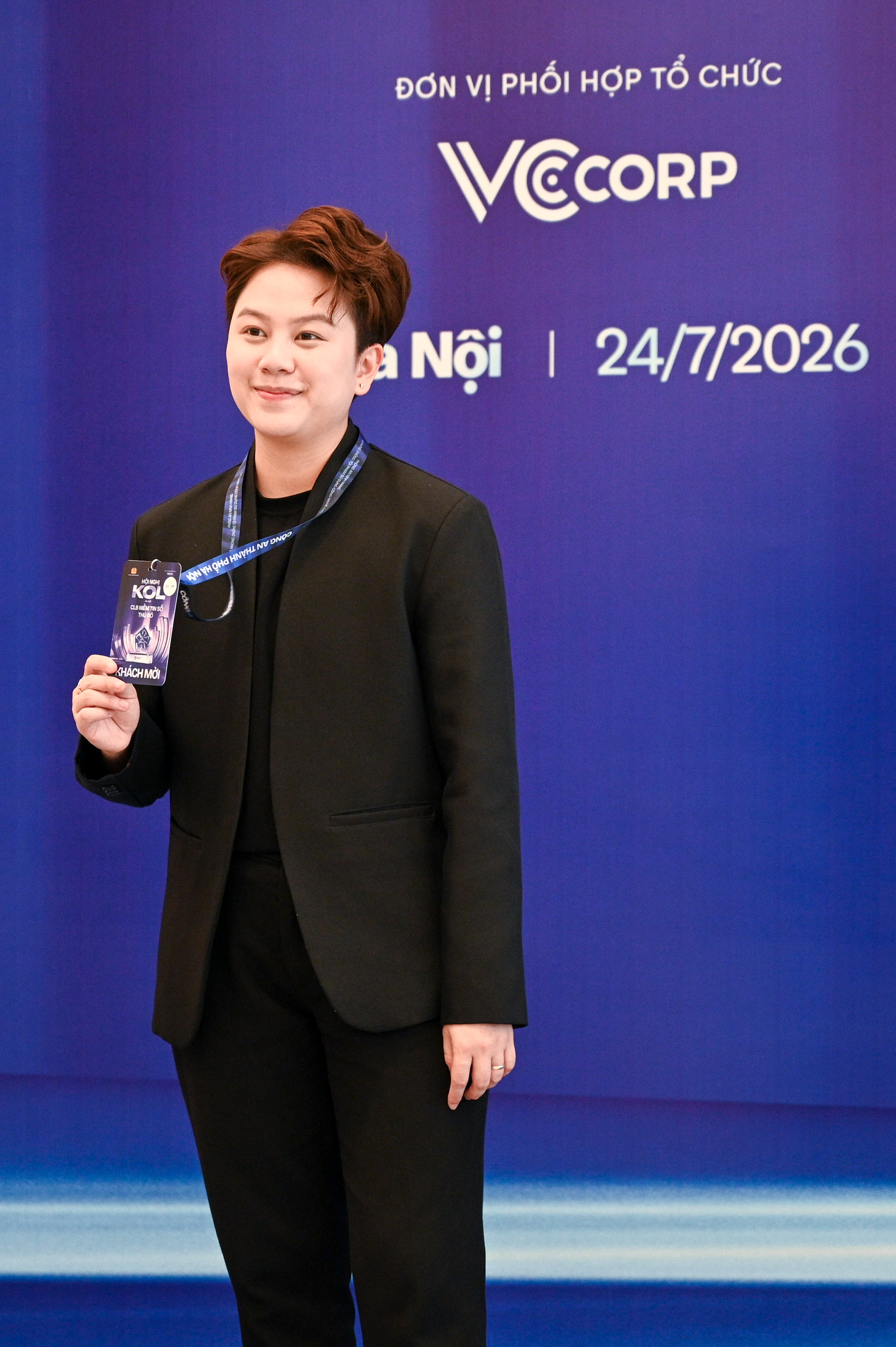 Ph&oacute; Chủ tịch Đỗ Quang Vinh, doanh nh&acirc;n Hannah Olala, MC Kh&aacute;nh Vy v&agrave; c&aacute;c nh&agrave; s&aacute;ng tạo nội dung tham gia Hội nghị KOL v&agrave; Lễ ra mắt CLB Niềm tin số Thủ đ&ocirc; - Ảnh 8.