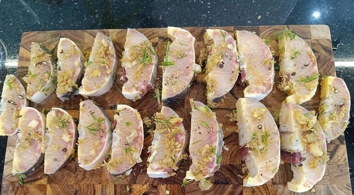 Loại c&aacute; c&oacute; vẻ ngo&agrave;i xấu x&iacute; nhưng lại l&agrave; "kho b&aacute;u dinh dưỡng": Thịt d&agrave;y, &iacute;t tanh, gi&agrave;u omega-3 - Ảnh 1.