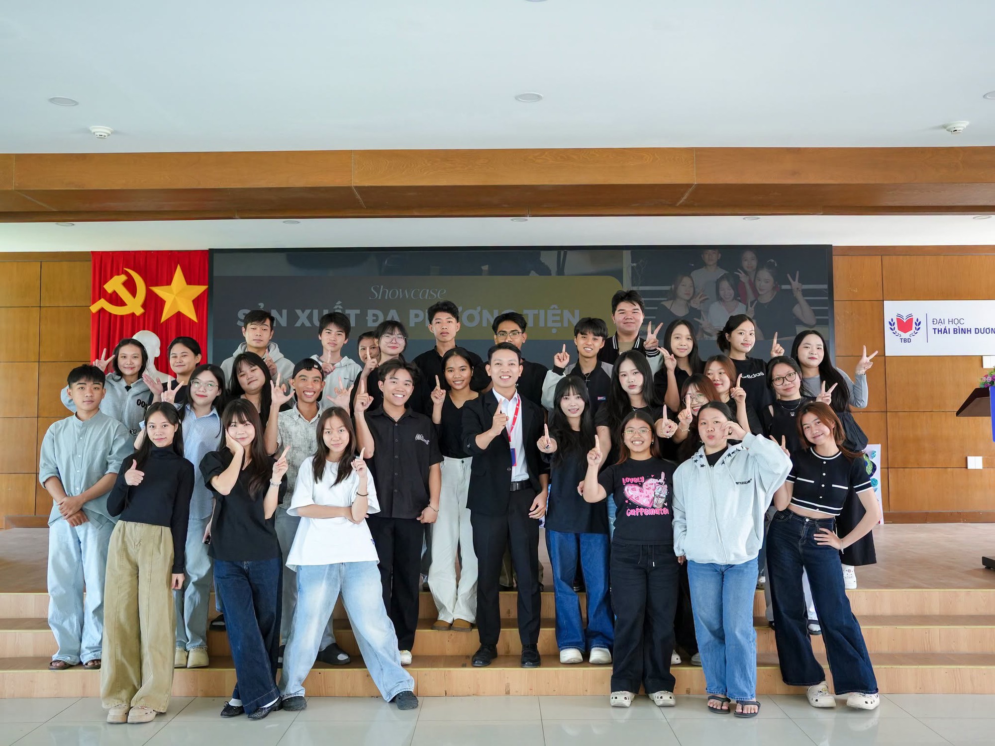 Điểm thi tốt nghiệp dưới 15 vẫn có hướng vào đại học - Ảnh 3.