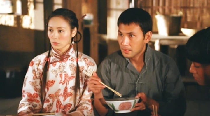 Mỹ nh&acirc;n TVB l&agrave; tiểu thư "ngậm th&igrave;a v&agrave;ng", vượt dị nghị cưới bạn diễn giờ ra sao?- Ảnh 2.