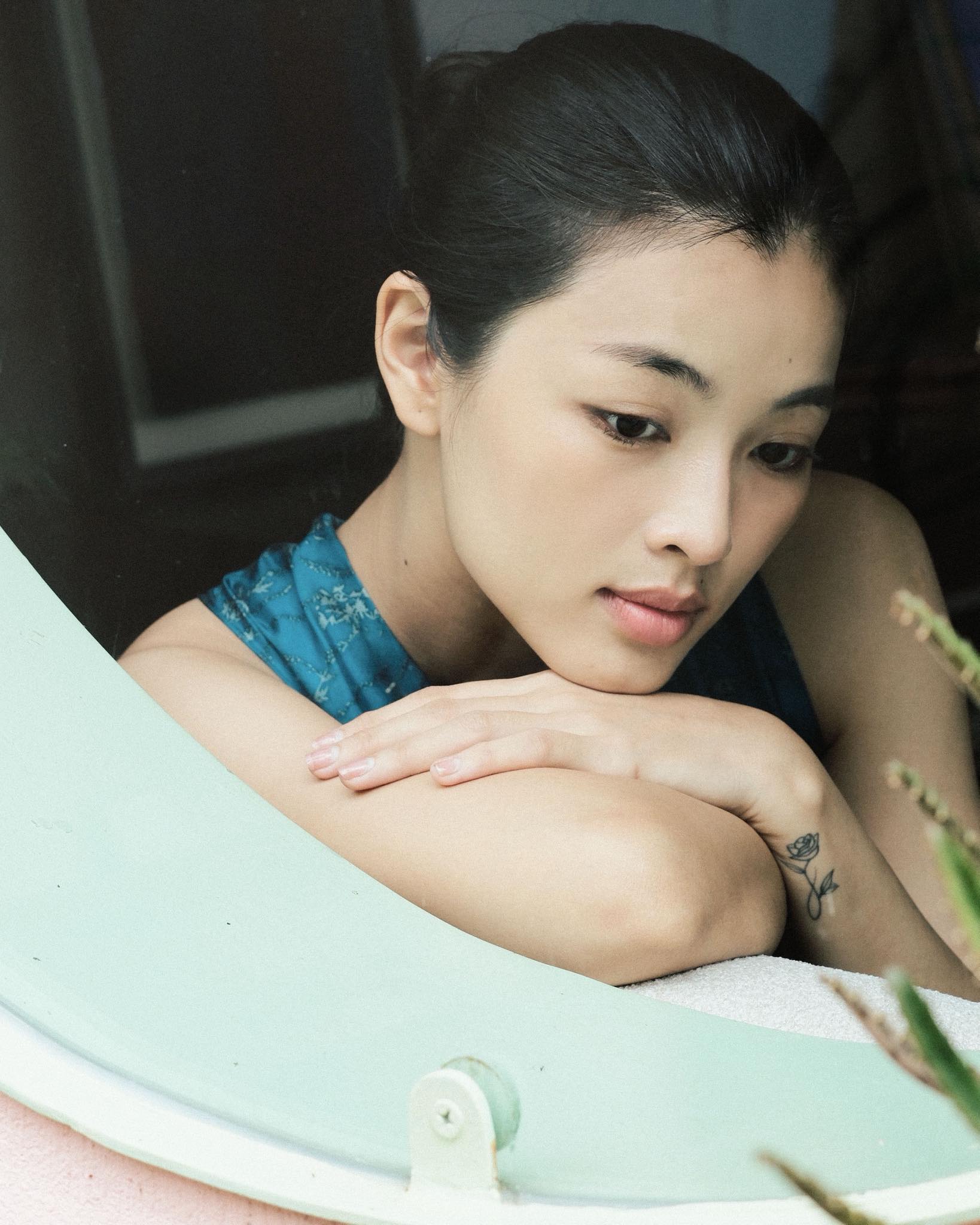 Mỹ nh&acirc;n Việt được khen đẹp như Thư Kỳ: Vừa tổ chức đ&aacute;m cưới hệt triển l&atilde;m, danh t&iacute;nh chồng g&acirc;y trầm trồ- Ảnh 2.
