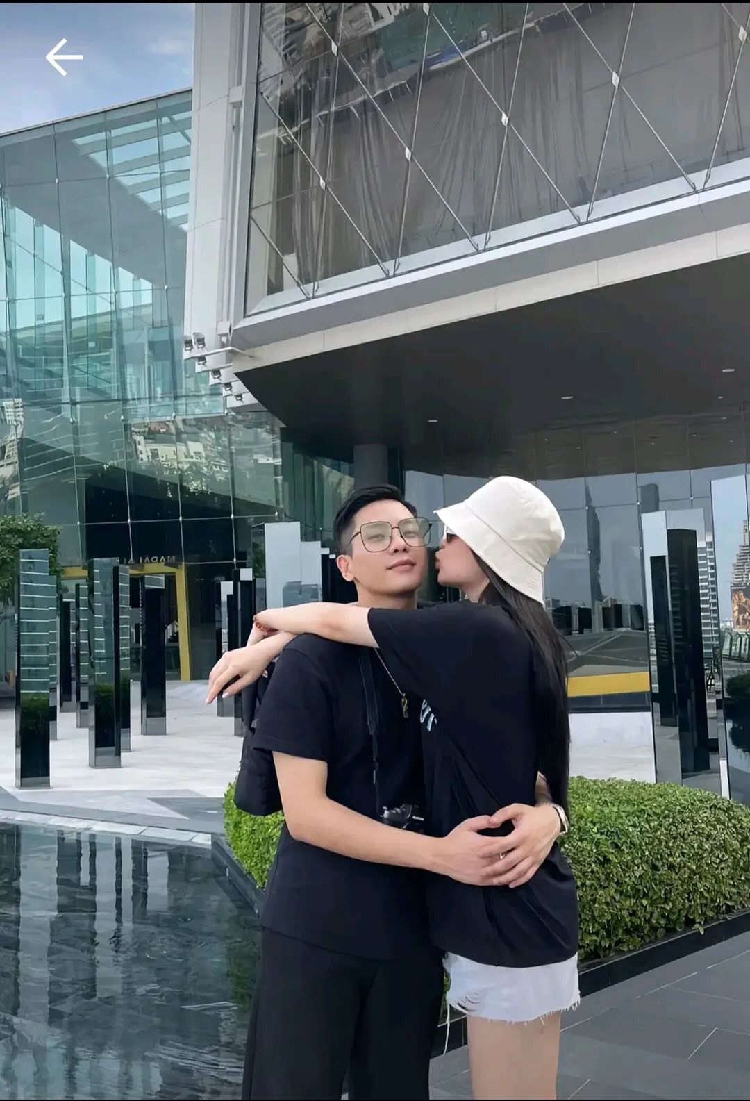 Nam ca sĩ Vbiz rục rịch đ&aacute;m cưới với bạn g&aacute;i chục năm kh&ocirc;ng c&ocirc;ng khai, d&agrave;n sao khủng chưa từng c&oacute; sẽ tham dự- Ảnh 5.