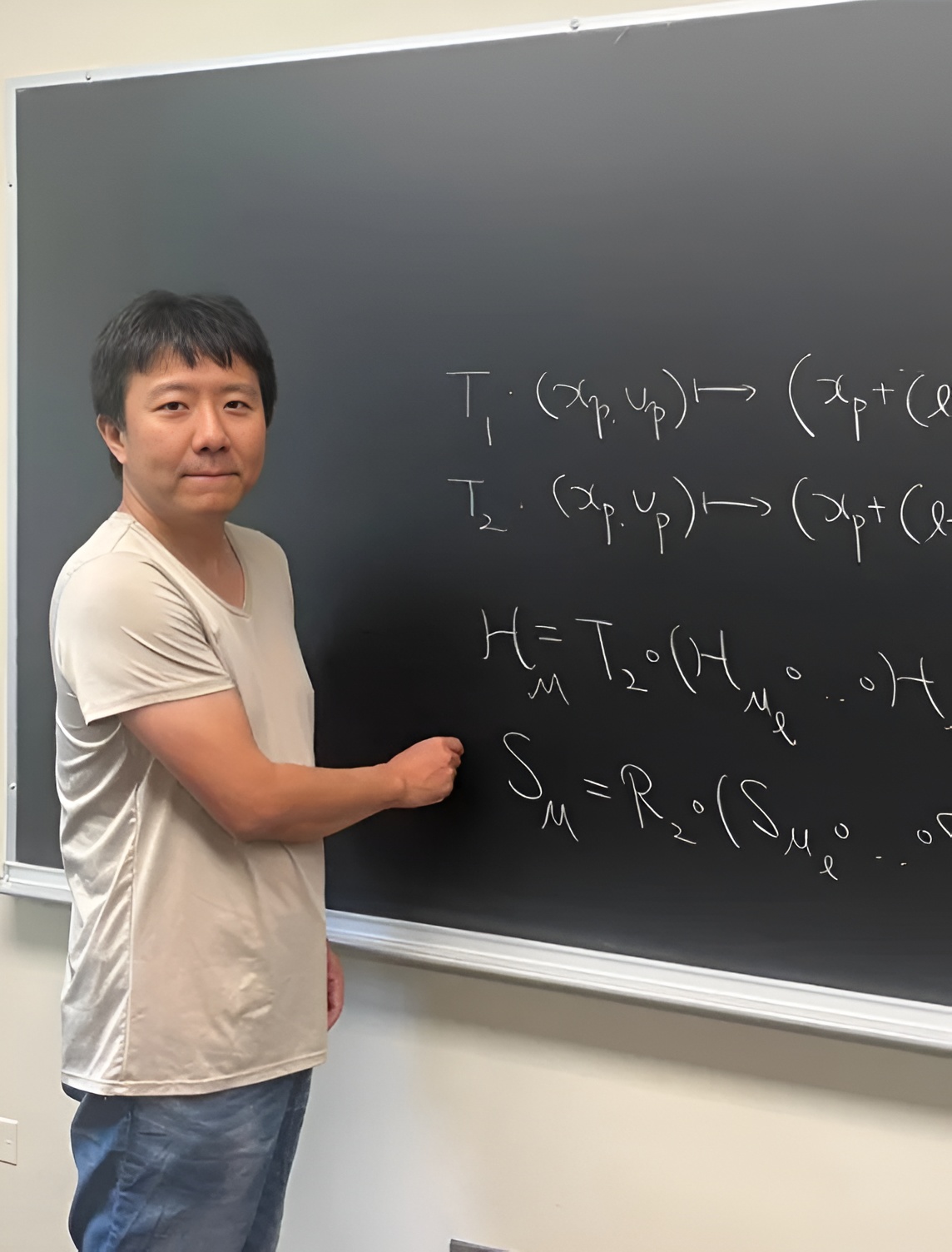 Nam gi&aacute;o sư nhận tin đoạt "giải Nobel To&aacute;n học" khi đang đọc tiểu thuyết ng&ocirc;n t&igrave;nh- Ảnh 3.