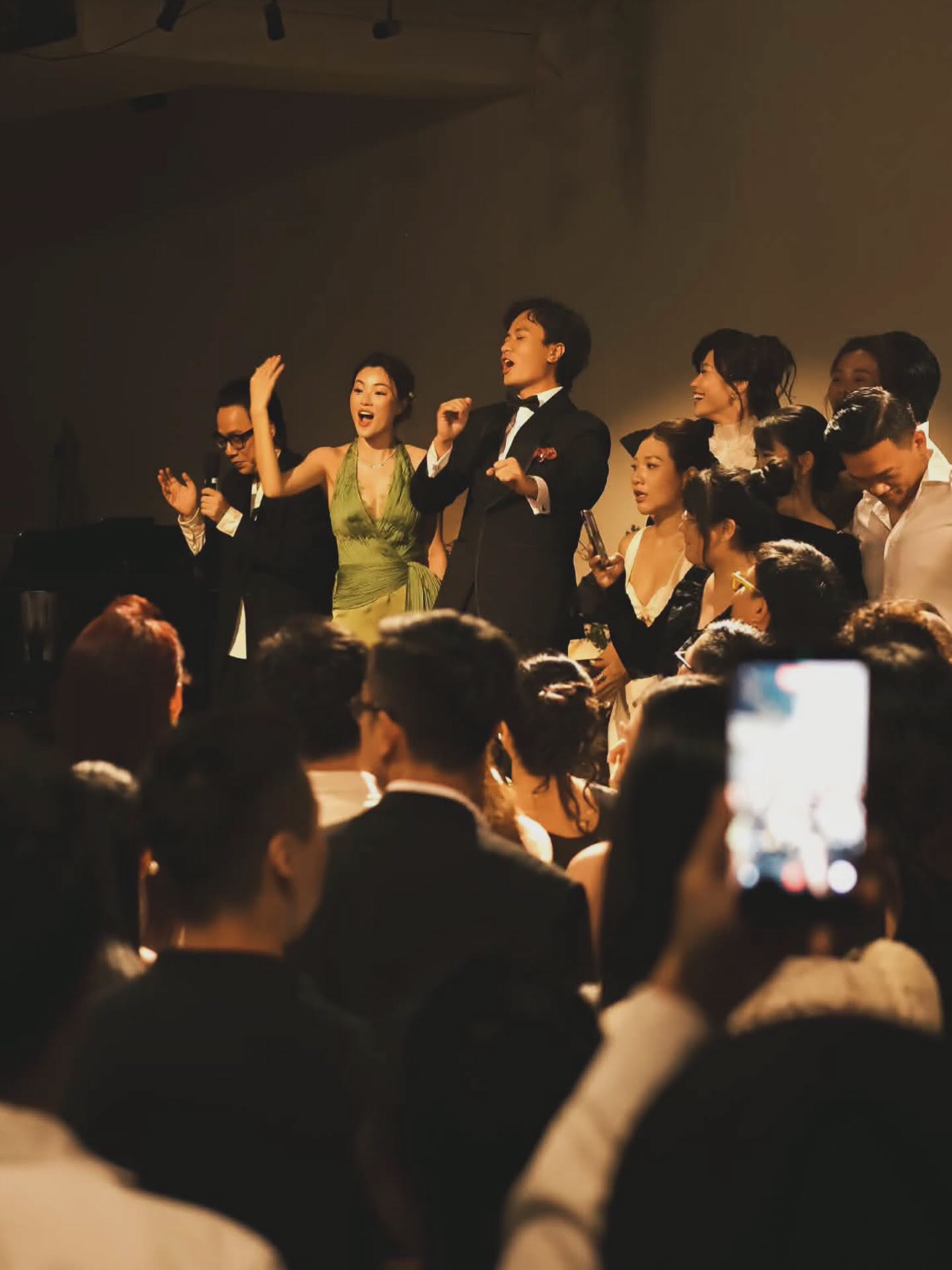 Mỹ nh&acirc;n Việt được khen đẹp như Thư Kỳ: Vừa tổ chức đ&aacute;m cưới hệt triển l&atilde;m, danh t&iacute;nh chồng g&acirc;y trầm trồ- Ảnh 14.