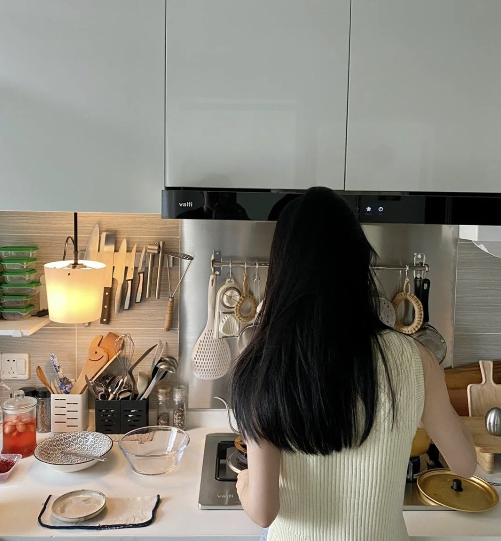 Tiết kiệm hơn 30% thu nhập mỗi th&aacute;ng vẫn bị ch&ecirc; "ti&ecirc;u hoang": Bảng chi ti&ecirc;u của c&ocirc; g&aacute;i lương 17 triệu g&acirc;y tranh c&atilde;i- Ảnh 3.