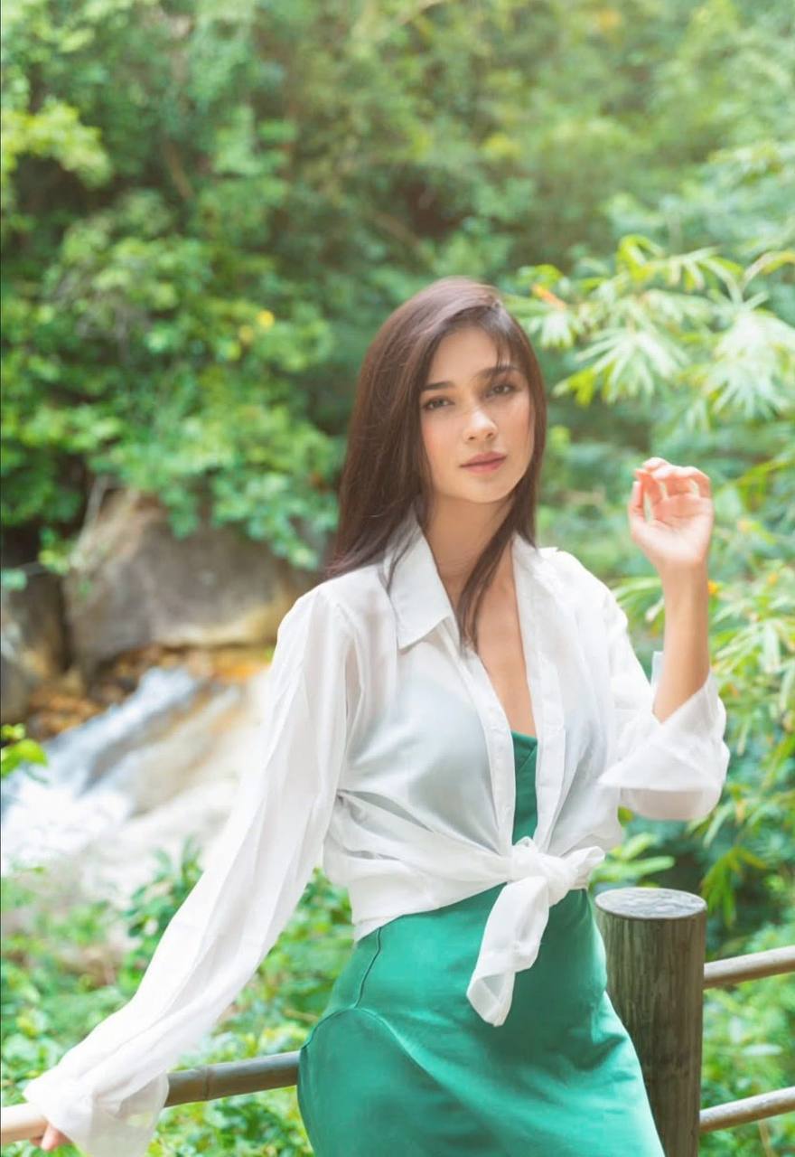 Phu nh&acirc;n đạo diễn trăm tỷ tự "chịu thua" khi đứng cạnh Kim Tuyến- Ảnh 4.