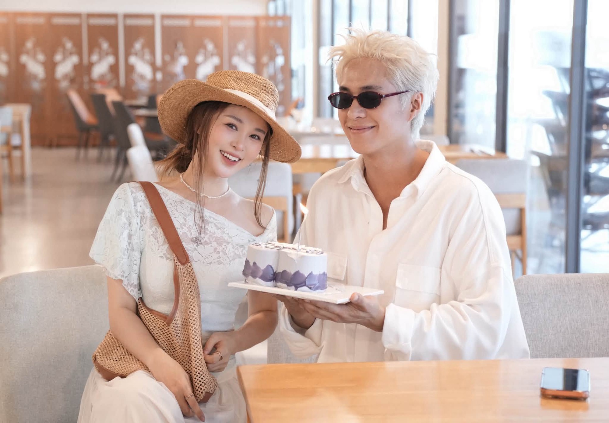 Cặp sao Vbiz công khai yêu nhau sau 10 năm bị đồn hẹn hò: Nhà gái đẹp nức tiếng, nhà trai là soái ca học đường- Ảnh 3.