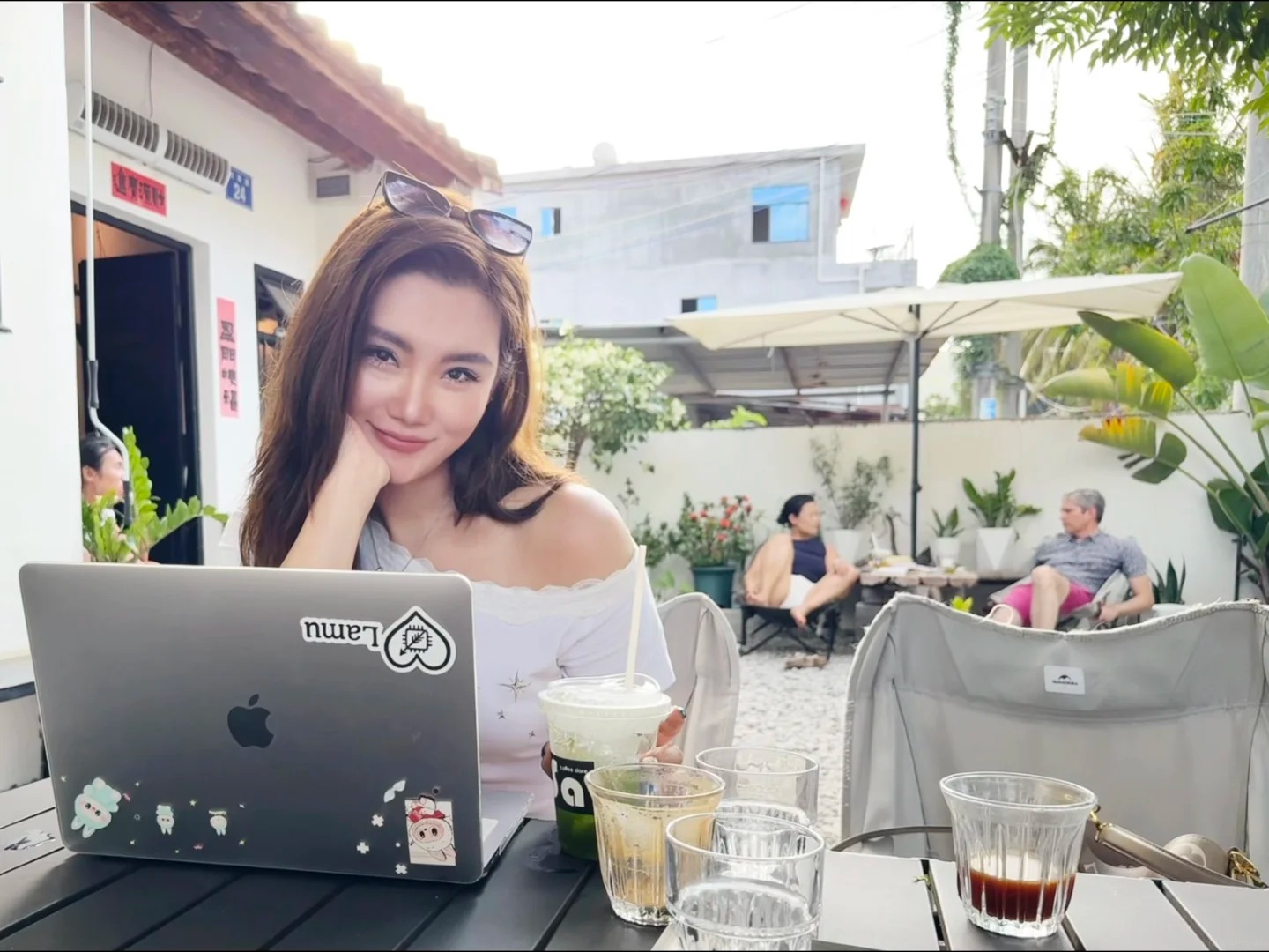 30s đặt dealine kiếm 1-2 tỷ rồi "sa thải ch&iacute;nh m&igrave;nh": Đ&acirc;y mới l&agrave; đỉnh cao của th&agrave;nh c&ocirc;ng? - Ảnh 1.