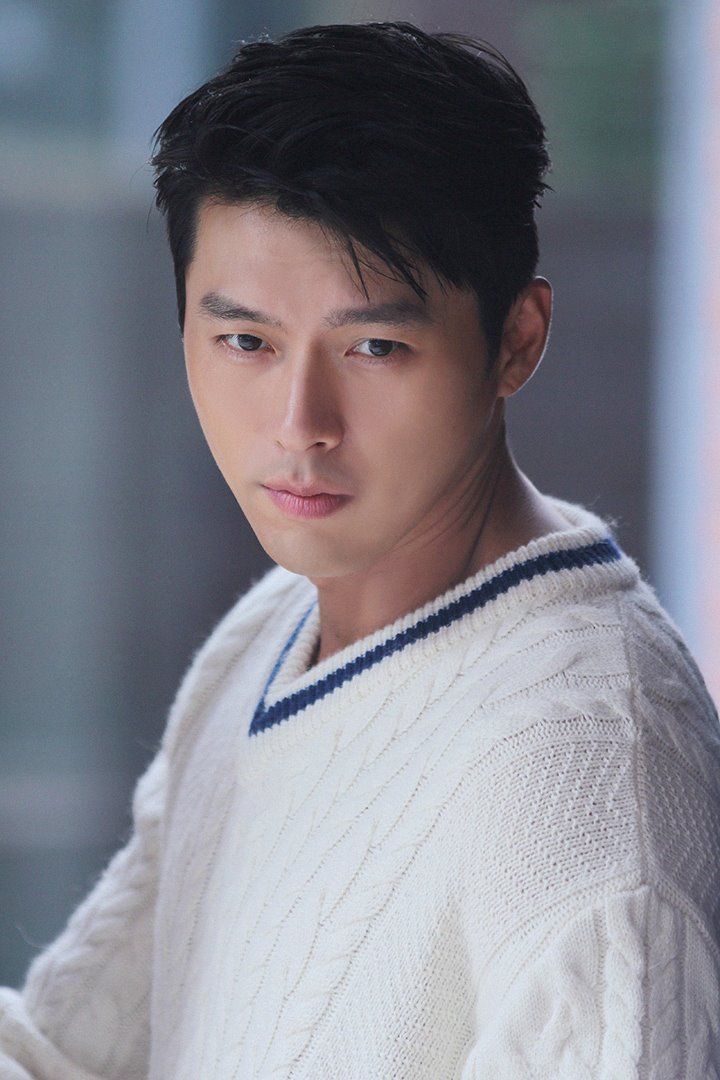 Nh&igrave;n Hyun Bin hiện tại cứ thấy sai sai- Ảnh 3.