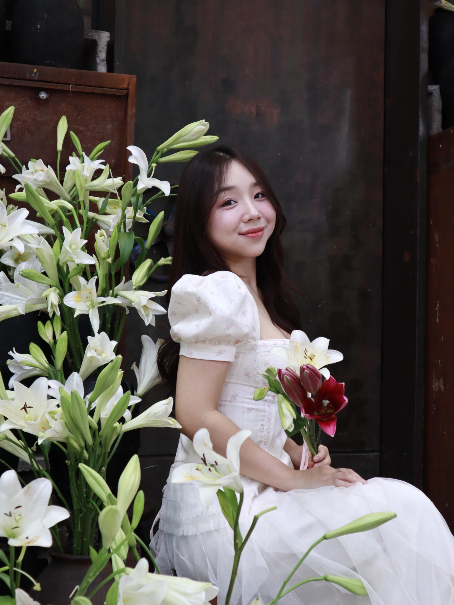 Con g&aacute;i nguy&ecirc;n Trưởng đo&agrave;n ca nhạc Nh&agrave; h&aacute;t B&ocirc;ng Sen g&acirc;y sốt sau cảnh k&eacute;o đ&agrave;n c&ograve; tr&ecirc;n s&oacute;ng Tinh H&agrave; Say Hi - Ảnh 9.
