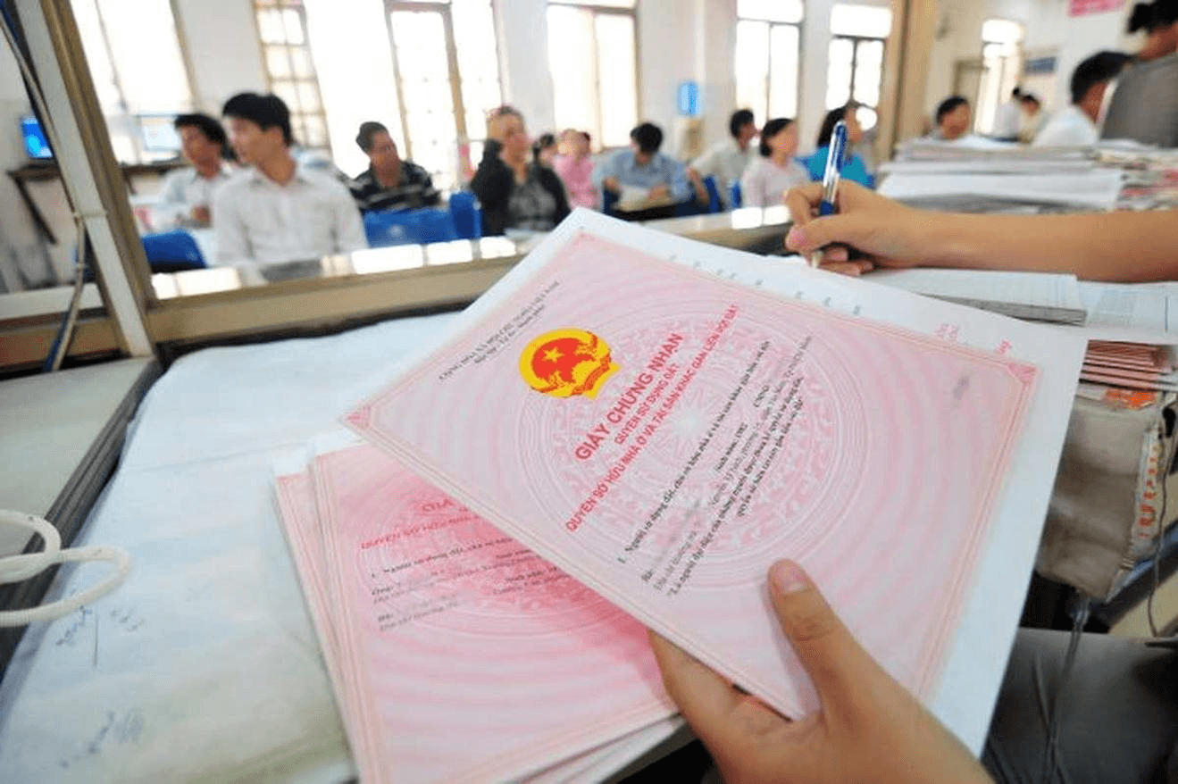 Sắp tới, đất vi phạm thủ tục trước ng&agrave;y 1/8/2024 c&oacute; thể được xem x&eacute;t cấp sổ đỏ theo đề xuất mới nhất- Ảnh 1.