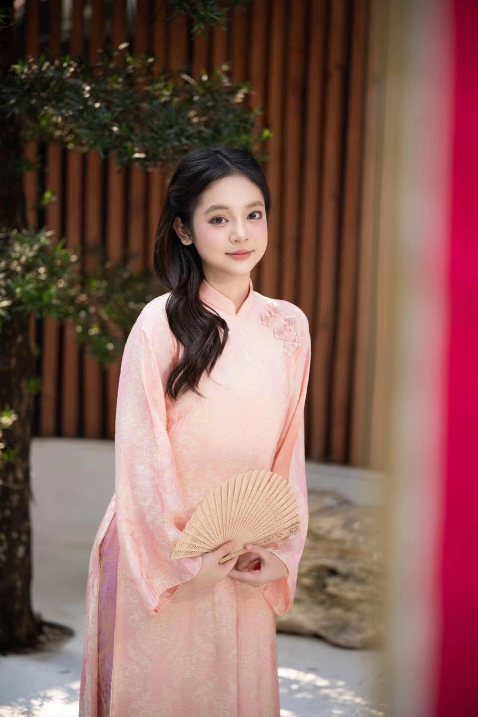 &ldquo;Ch&aacute;u nội&rdquo; NSND Lan Hương 5 tuổi kiếm được tiền, 9 tuổi c&oacute; hai cuốn sổ tiết kiệm đứng t&ecirc;n m&igrave;nh- Ảnh 8.
