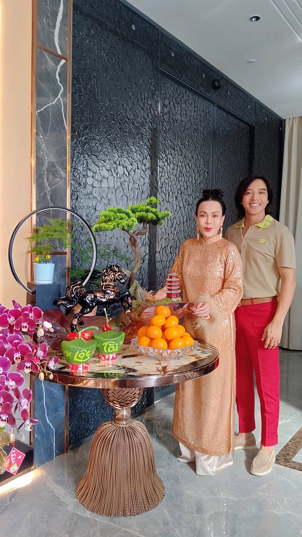 Chuyện g&igrave; đang xảy ra với nghệ sĩ Việt Hương tại biệt thự 300 tỷ đồng?- Ảnh 2.