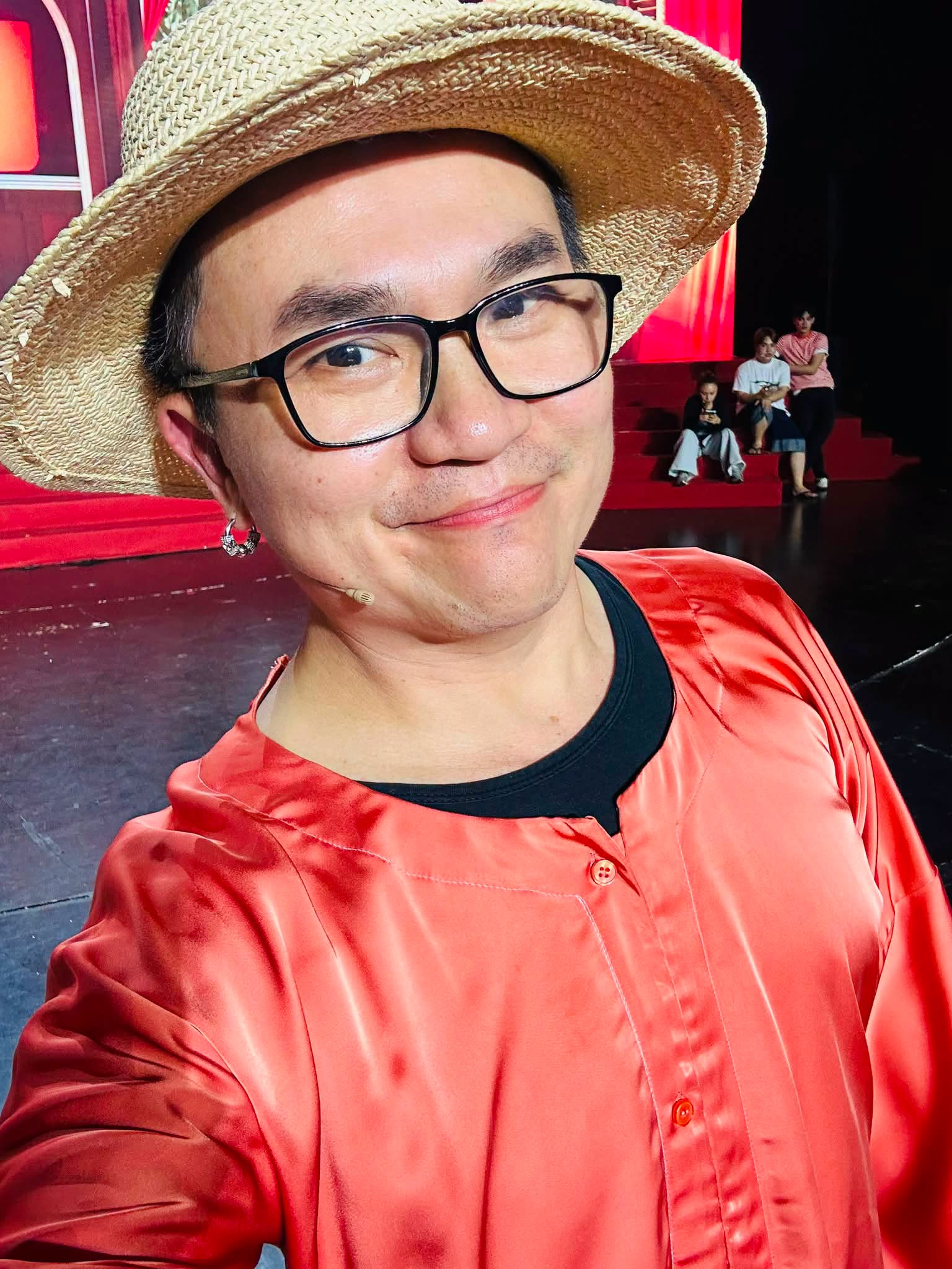 MC Việt nổi tiếng quốc d&acirc;n 47 tuổi cầm mic đi h&aacute;t, qua 2 v&ograve;ng đ&atilde; rầm rộ tin r&uacute;t khỏi show- Ảnh 5.