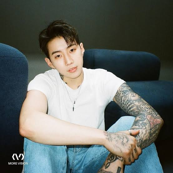Jay Park c&ocirc;ng khai ảnh th&acirc;n mật với một nữ thần tượng sau sự kiện Waterbomb- Ảnh 5.