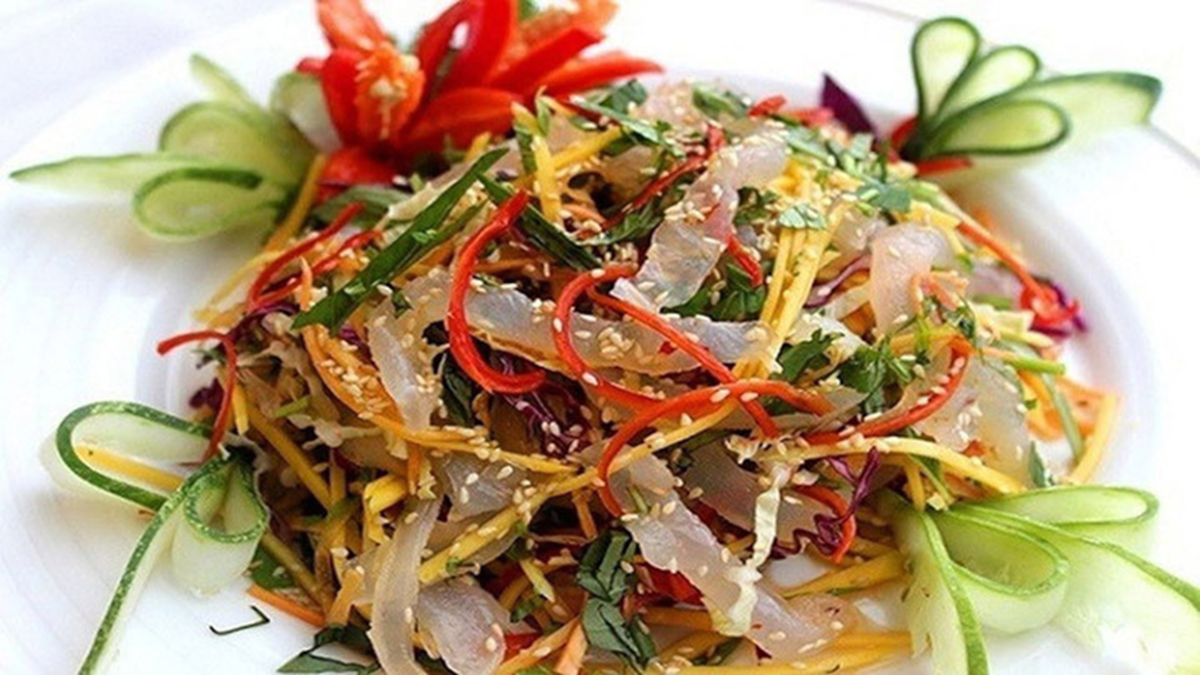 Người đ&agrave;n &ocirc;ng 28 tuổi su&yacute;t tử vong sau khi ăn m&oacute;n kho&aacute;i khẩu "vạn người m&ecirc;" - Ảnh 1.