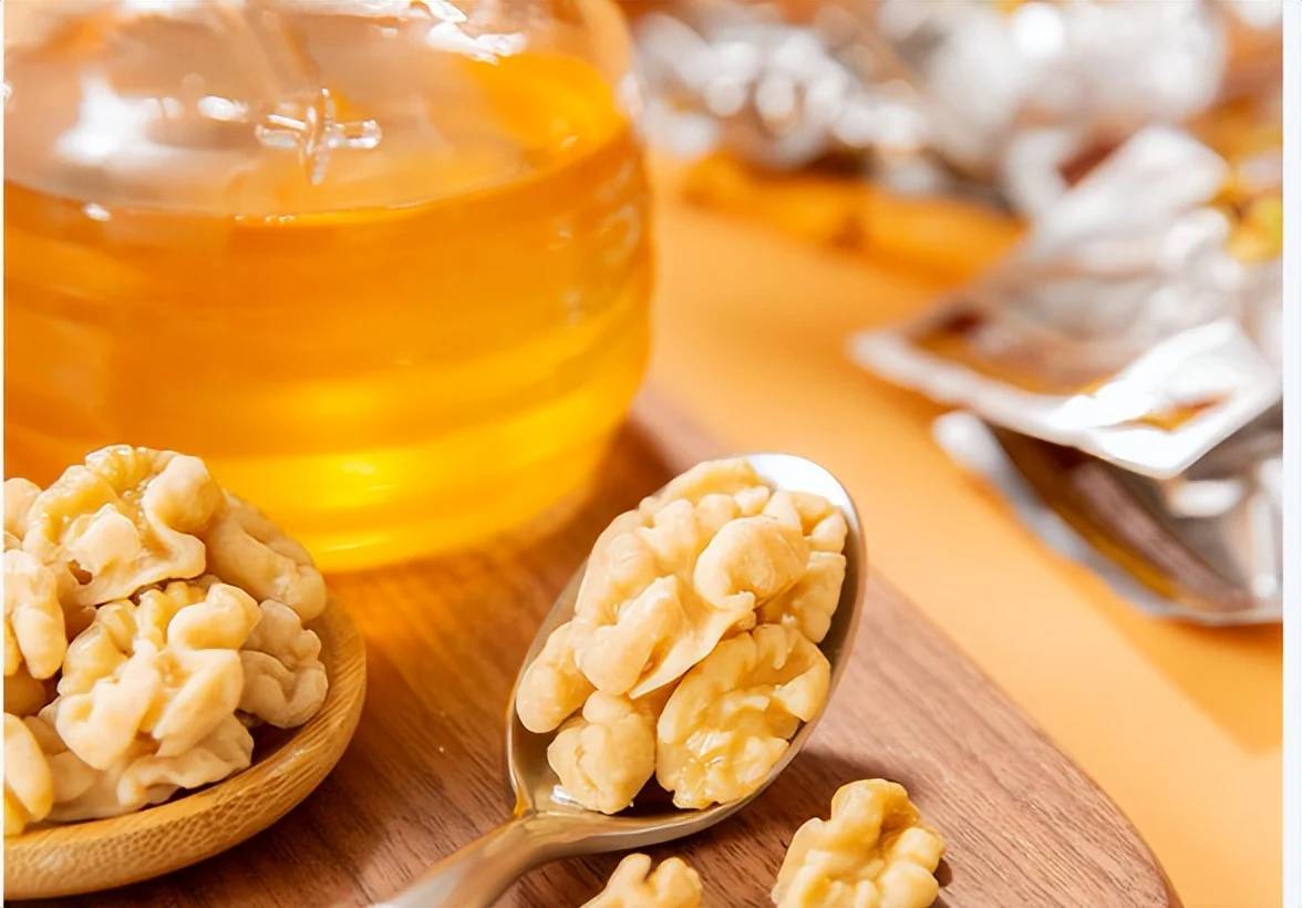 Loại hạt được v&iacute; như "m&oacute;n ăn vặt v&agrave;ng" cho thận: Ăn đ&uacute;ng c&aacute;ch c&oacute; thể gi&uacute;p giảm vi&ecirc;m, hỗ trợ ph&ograve;ng bệnh mạn t&iacute;nh- Ảnh 4.
